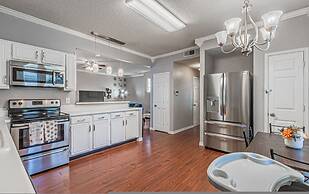 Lux 3-br Garage Gated Yard by The Star Frisco