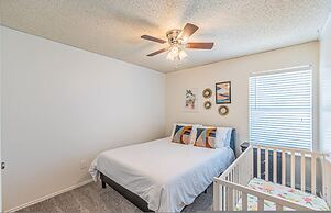Lux 3-br Garage Gated Yard by The Star Frisco