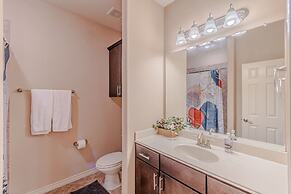 The Castle by the Lake w Pool Balcony Grandscape