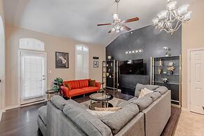 The Castle by the Lake w Pool Balcony Grandscape