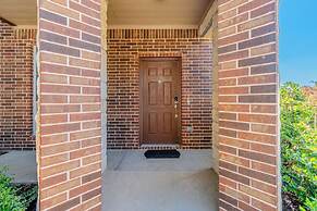 The Castle by the Lake w Pool Balcony Grandscape