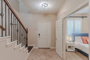 The Castle by the Lake w Pool Balcony Grandscape