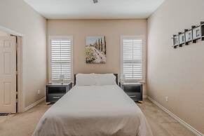 The Castle by the Lake w Pool Balcony Grandscape