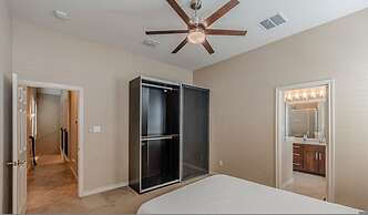 The Castle by the Lake w Pool Balcony Grandscape