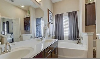 The Castle by the Lake w Pool Balcony Grandscape