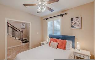 The Castle by the Lake w Pool Balcony Grandscape