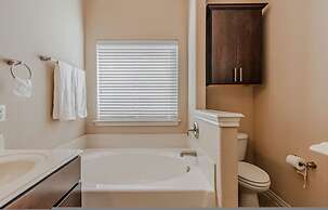 The Castle by the Lake w Pool Balcony Grandscape