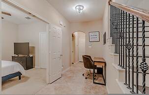 The Castle by the Lake w Pool Balcony Grandscape