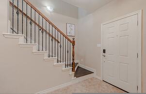 The Castle by the Lake w Pool Balcony Grandscape