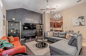 The Castle by the Lake w Pool Balcony Grandscape