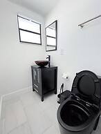 Casa Lucia 5 Bedroom Home With Pool Near Hard Rock Casino