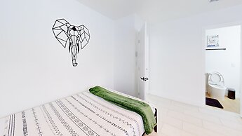 Casa Lucia 5 Bedroom Home With Pool Near Hard Rock Casino