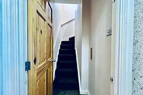 Manchester Sweet Home - Spacious 7BR House