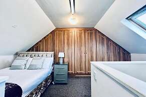 Manchester Sweet Home - Spacious 7BR House