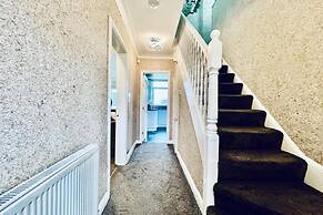 Manchester Sweet Home - Spacious 7BR House