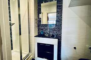 Manchester Sweet Home - Spacious 7BR House