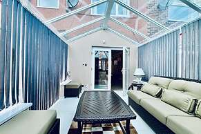 Manchester Sweet Home - Spacious 7BR House