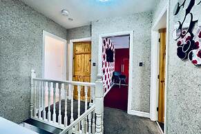 Manchester Sweet Home - Spacious 7BR House