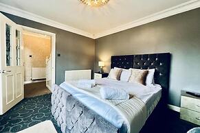Manchester Sweet Home - Spacious 7BR House