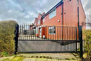 Manchester Sweet Home - Spacious 7BR House