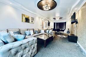 Manchester Sweet Home - Spacious 7BR House