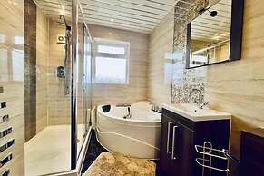 Manchester Sweet Home - Spacious 7BR House