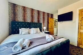 Manchester Sweet Home - Spacious 7BR House