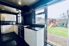 Manchester Sweet Home - Spacious 7BR House