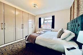 Manchester Sweet Home - Spacious 7BR House
