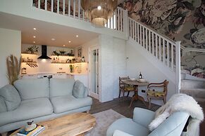 Cozy Wetherby Retreat