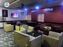 SummerTym Hotel & Suites