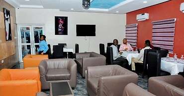 SummerTym Hotel & Suites