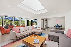 Aurora Oasis Stylish 4 BDR