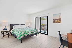 Aurora Oasis Stylish 4 BDR