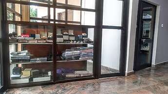 Quintessential Hotel & Suites by Badala