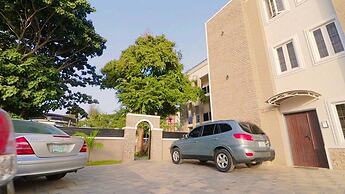Luxurious Hotel and Apartment-Marshall