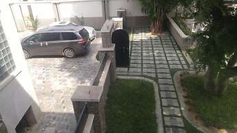 Luxurious Hotel and Apartment-Marshall