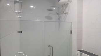 Luxurious Hotel and Apartment-Marshall