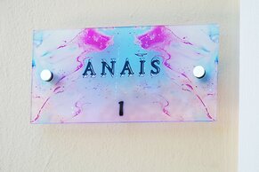 Anais Luxury Living Green