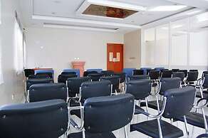 Continental Hotel by R&K Suites