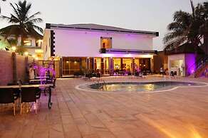 Continental Hotel by R&K Suites