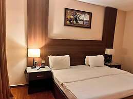 Continental Hotel by R&K Suites