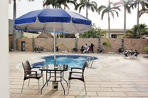 Continental Hotel by R&K Suites