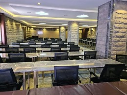 Continental Hotel by R&K Suites