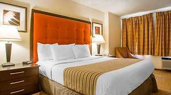 University Inn & Suites Stevens Point