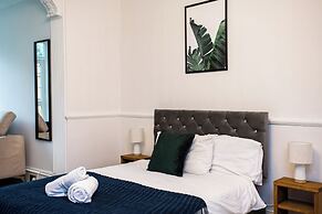 Spacious 5 Bed House Newcastle Gateshead