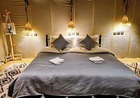 Desert Season Luxury Camp