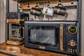 Light'n Bug Bungalow