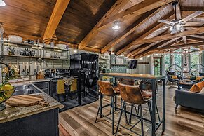 Light'n Bug Bungalow