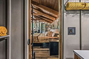 Light'n Bug Bungalow